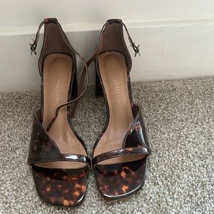 Coconuts by Matisse Tortoise Block Heel Sandal Size 7 Never Worn